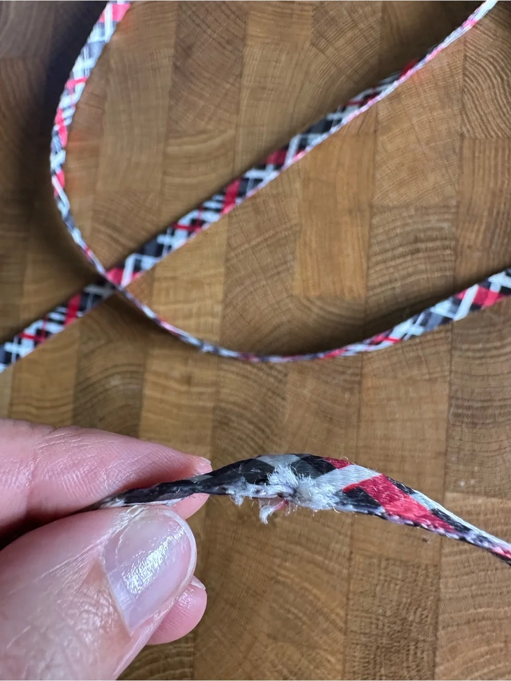 Red-Gray Plaid Dog Collar & E-Z Snap Leash. Puppy And Toy Breeds. 3/8” W x 6ft L